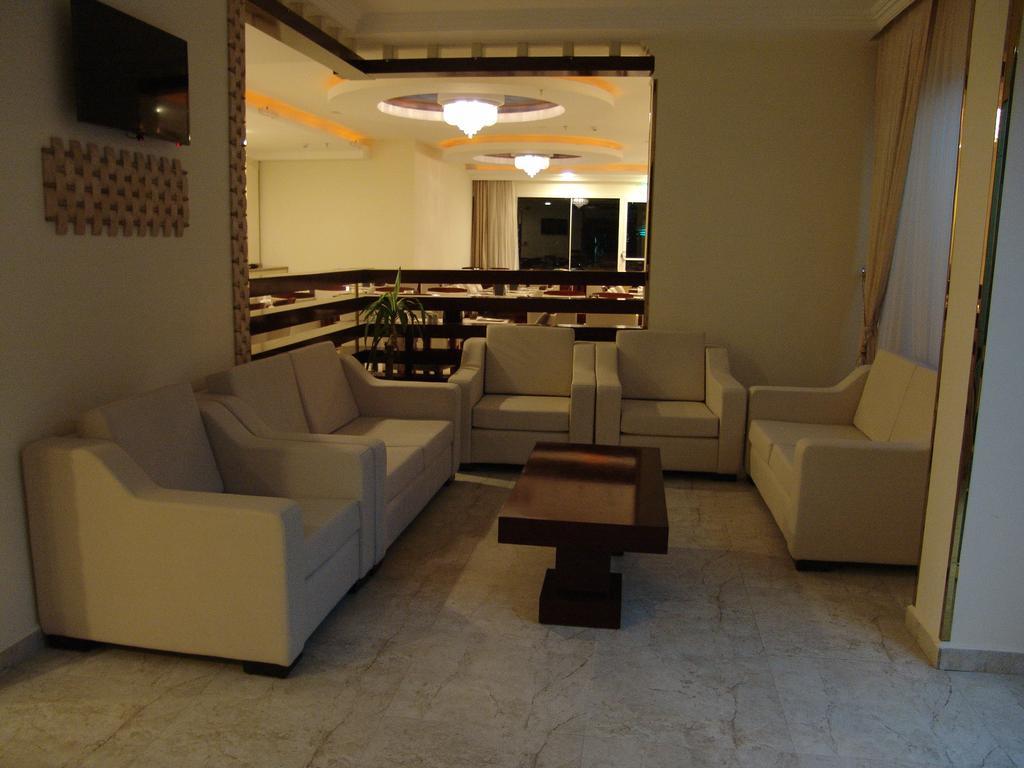 Izan Hotel İzmir Extérieur photo